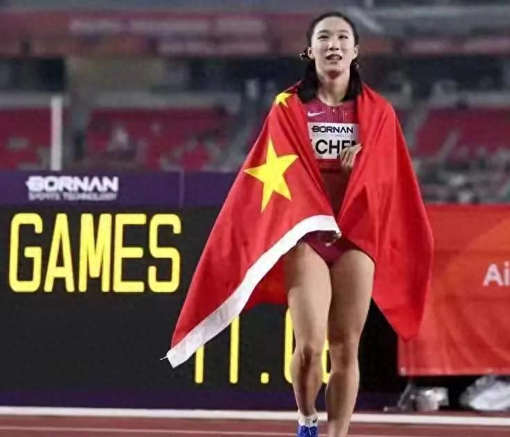 真烧钱建站!美国加州新建超充桩 每台可申请10万美元补贴